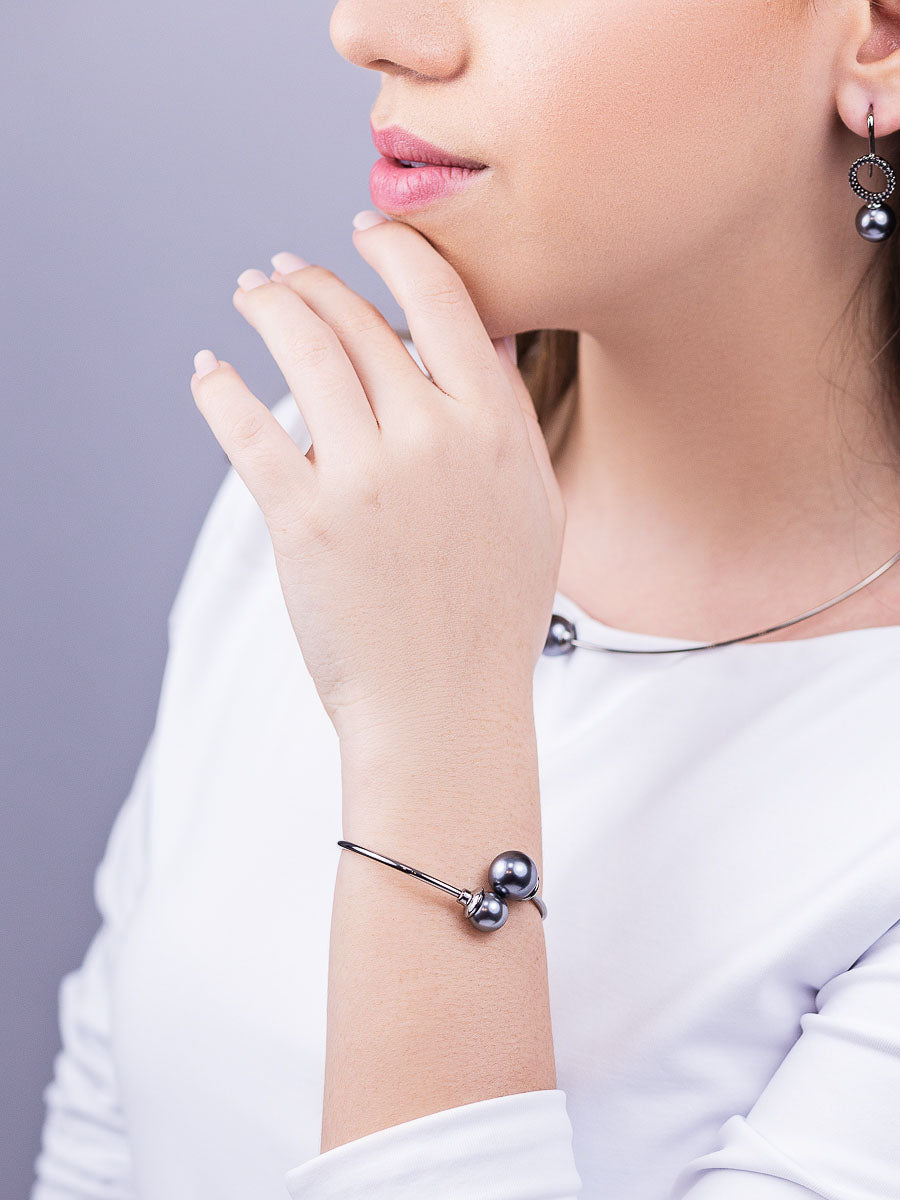 Graphite Shell Pearl Cuff Bracelet | Black Rhodium Plated