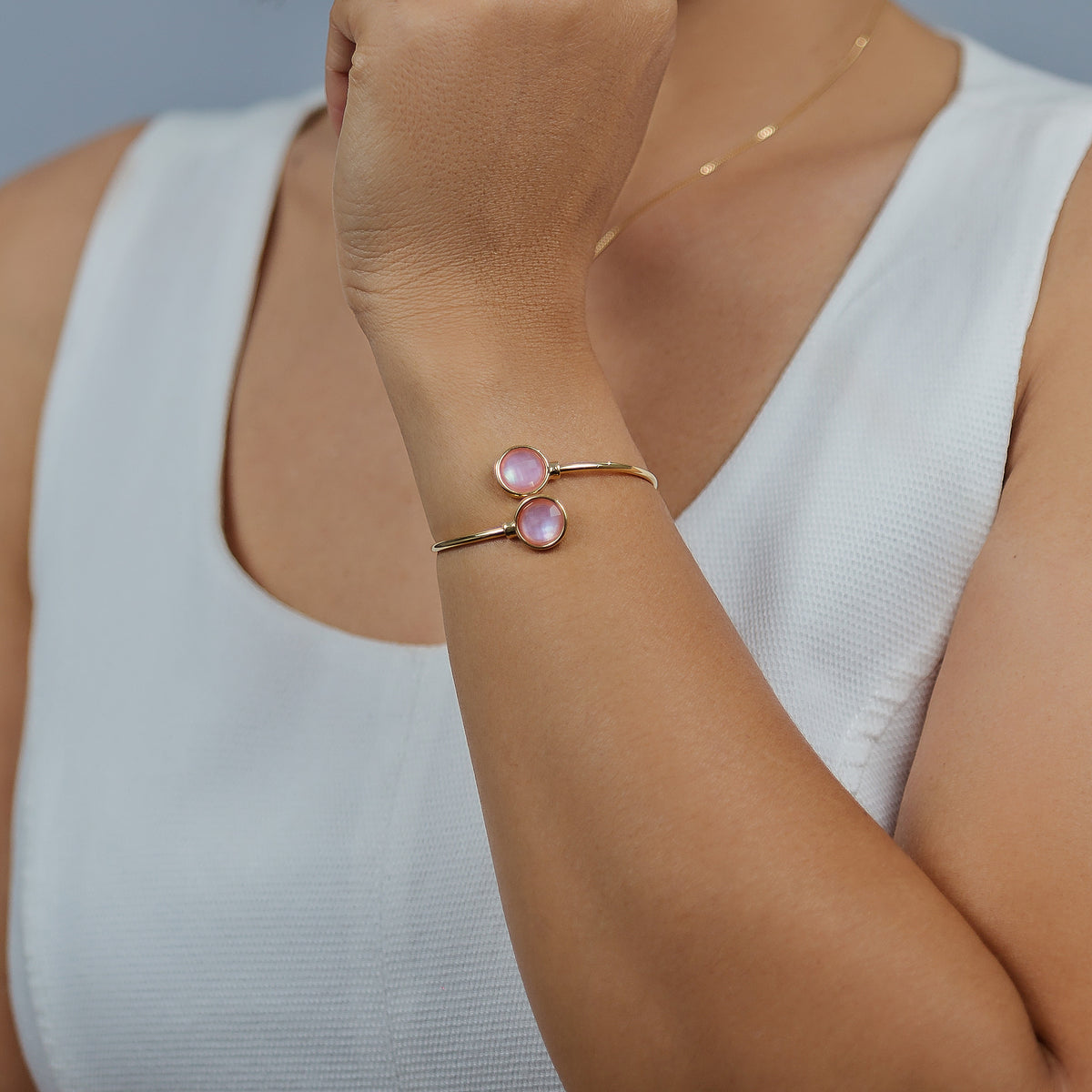Cuff Bracelet in Pink Mother-of-Pearl | Gold Plated